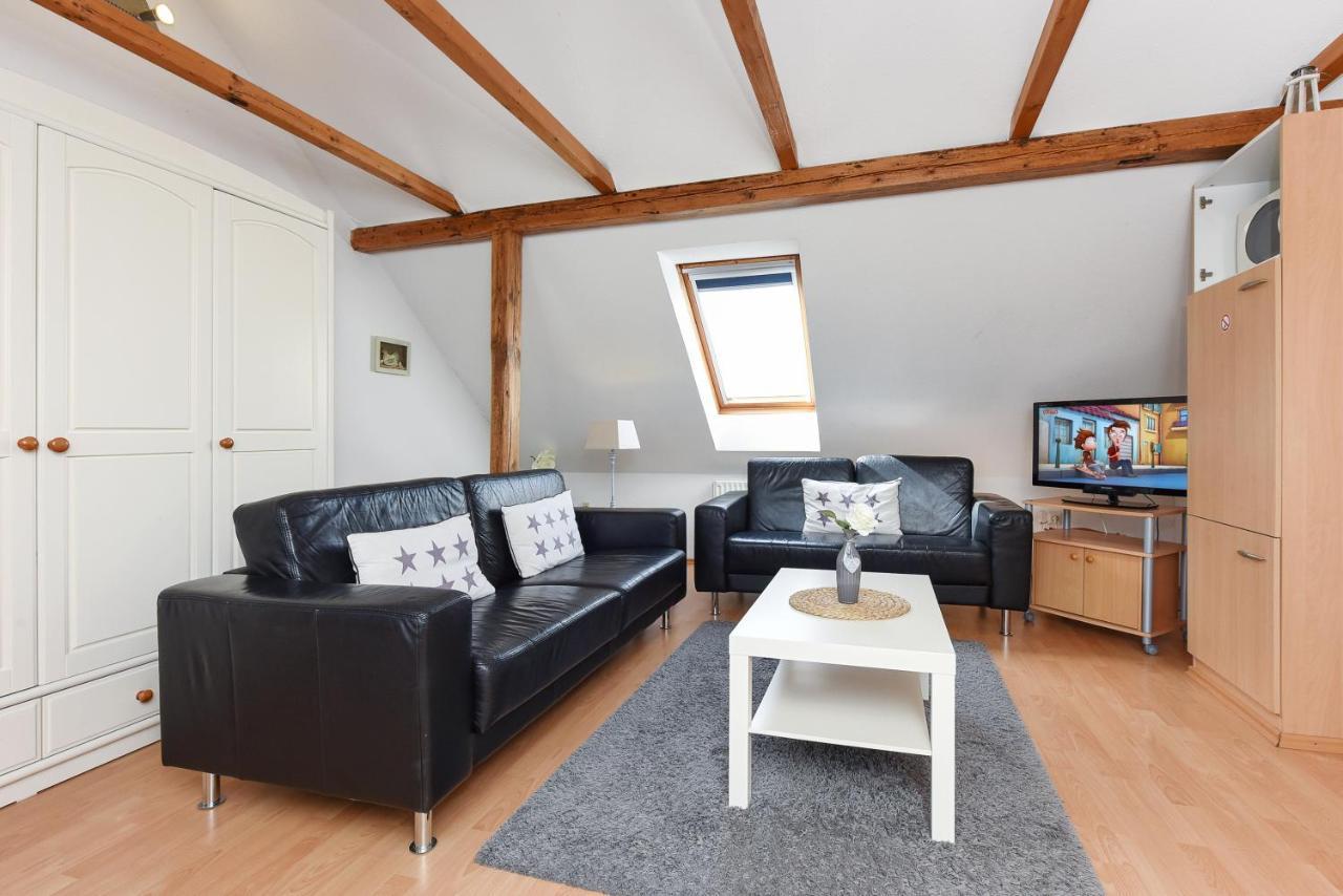 Ferienwohnungen Im Haus Friesische Weite 쉴리그 외부 사진
